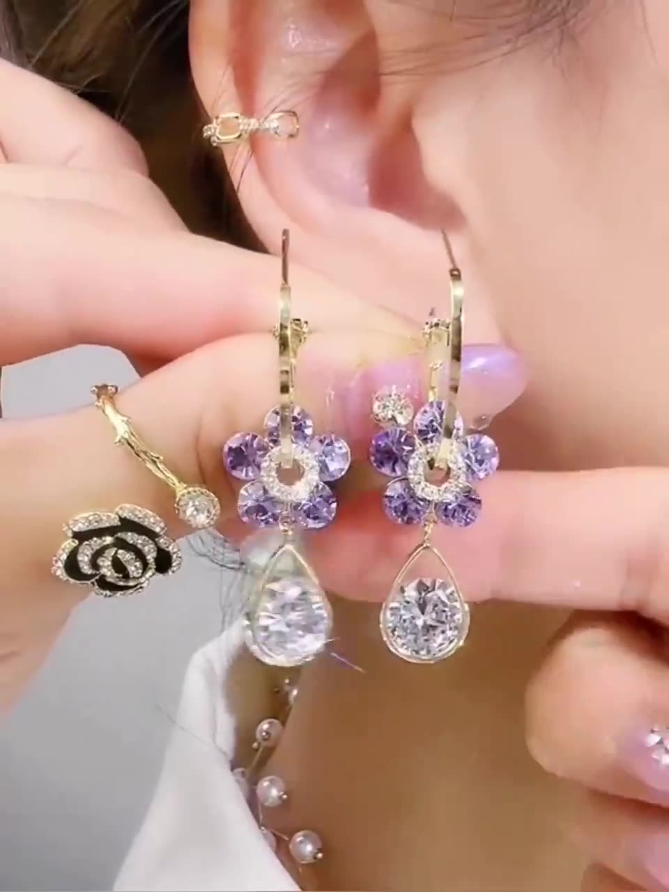 🔥Fashion Örhängen i blommig kristall