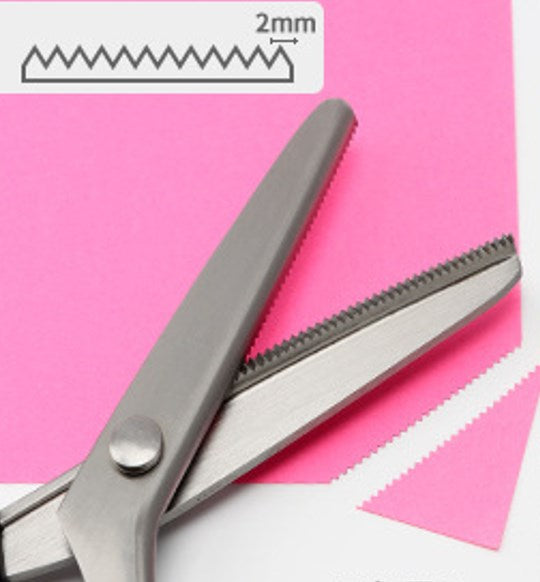✂️ 50% RABATT NU! Serrated Sewing Scissors – vassa tandade blad, ergonomisk design & mångsidig användning – perfekt för tyg, läder, papper och hantverk 🧵✨