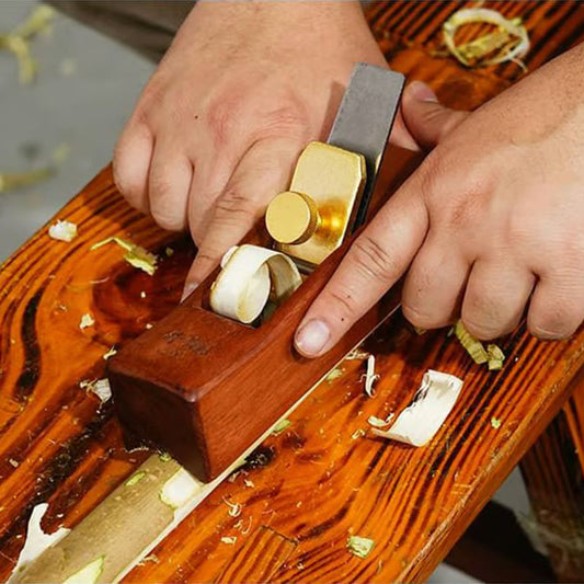 Handgefertigte halbrunde Hobel aus Holz