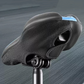 🚴 50% RABATT NU! 🪑 Hög elastiskt Silikon Cykelsadelsöverdrag – Ergonomiskt Stöd, 3-lagers Komfort & Halkskydd 🛡️