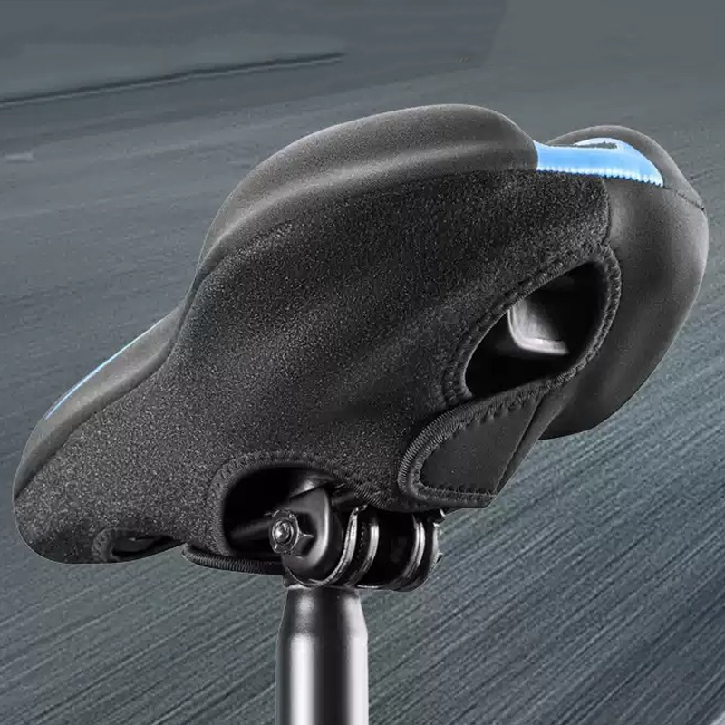 🚴 50% RABATT NU! 🪑 Hög elastiskt Silikon Cykelsadelsöverdrag – Ergonomiskt Stöd, 3-lagers Komfort & Halkskydd 🛡️