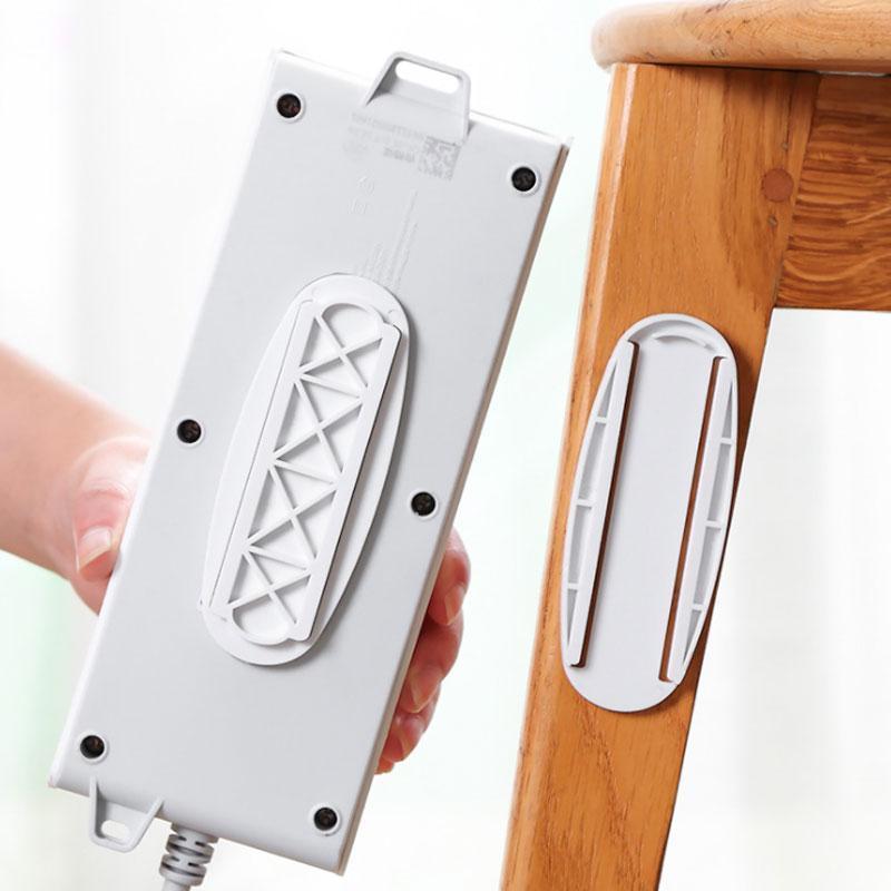 ⚡ 50% RABATT NU! Self Adhesive Desktop Socket Fixer – stark självhäftande tejp, sladdorganisering & ingen borrning – perfekt för grenuttag, routrar, fjärrkontroller och sladdar 🔌✨